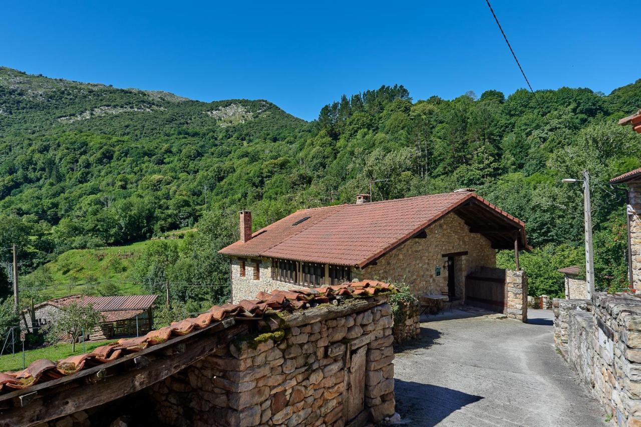 Гостевой дом Casas Rurales La Tahona De Besnes Альес Экстерьер фото